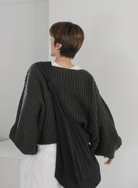 ボートネックボリュームスリーブショートニット【SALE】