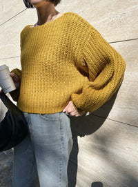 ボートネックボリュームスリーブショートニット【SALE】