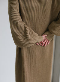ボリュームスリーブロングニットワンピース【SALE】