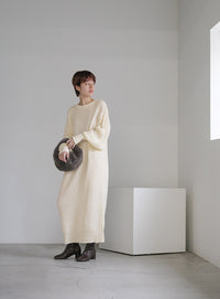 ボリュームスリーブロングニットワンピース【SALE】