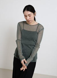 ラメシアートップス