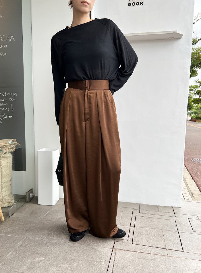 サテンディープタックワイドパンツ