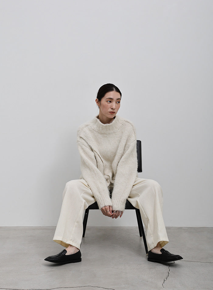 2WAYボタンスリットモヘアライクニット
