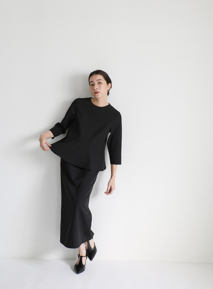 新品同様✨サルヴァトーレフェラガモ 切替ぺプラムワンピース 花柄 シルク42 新品同様✨サルヴァトーレフェラガモ 切替ぺプラムワンピース 花