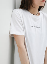 【サイズ展開あり】フロントロゴプリントTシャツ