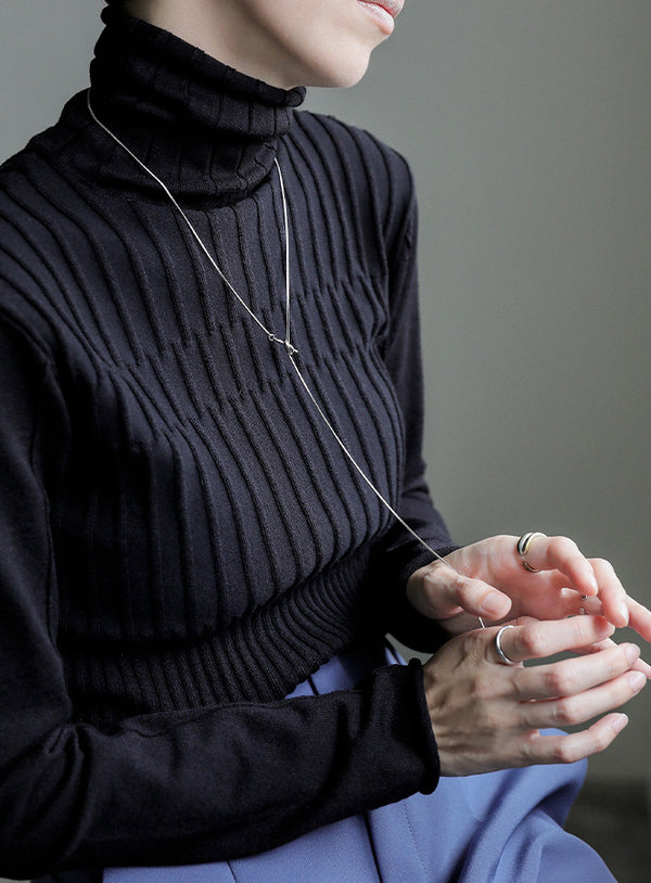 ランダムリブタートルニット