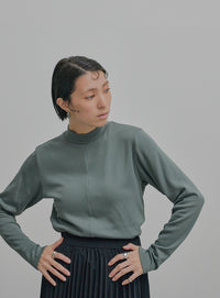 リブセンタープチハイネックトップス【SALE】