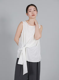 【Et】Asymmetrical Sleeveless Blouse