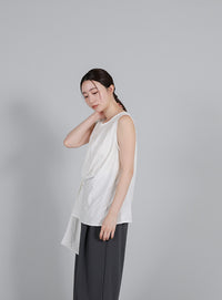 【Et】Asymmetrical Sleeveless Blouse