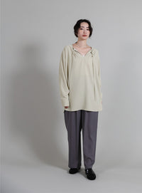 【Et】Tuck Ribbon Key Neck Blouse