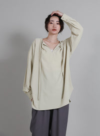 【Et】Tuck Ribbon Key Neck Blouse