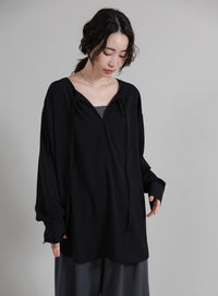 【Et】Tuck Ribbon Key Neck Blouse