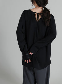 【Et】Tuck Ribbon Key Neck Blouse