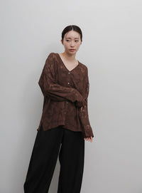 【Et】Sheer Jacqard V-Neck Blouse