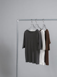 【Et】V-Curved Neck back slit T-Shirt