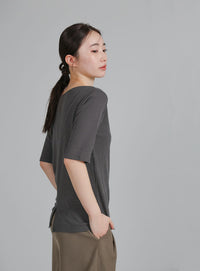 【Et】V-Curved Neck back slit T-Shirt