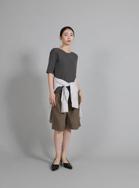 【Et】V-Curved Neck back slit T-Shirt