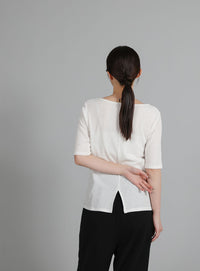 【Et】V-Curved Neck back slit T-Shirt