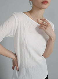 【Et】V-Curved Neck back slit T-Shirt
