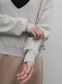 【Et】Minimal V-Neck Simple Tops