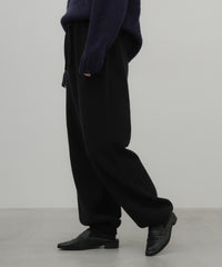 ニットパンツ