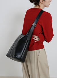 フェイクレザービッグホーボーバッグ