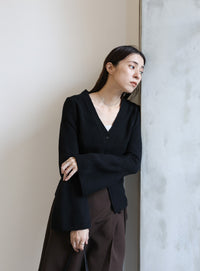 ベルスリーブVネックニットカーディガン