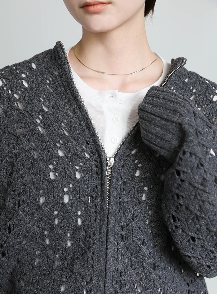 透かし編みジップカーディガン