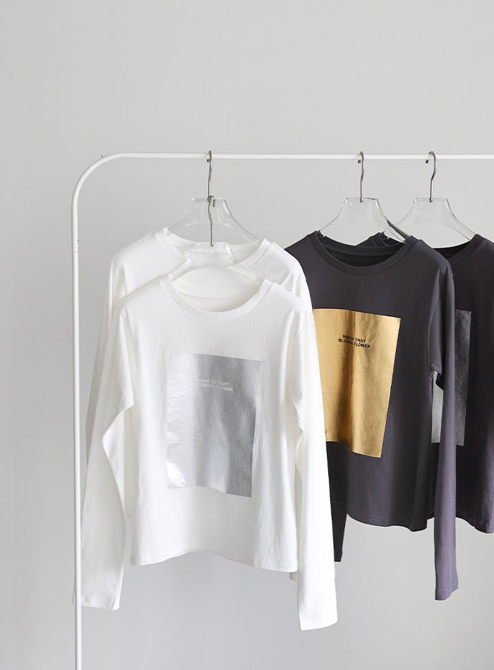 箔プリントロングTシャツ