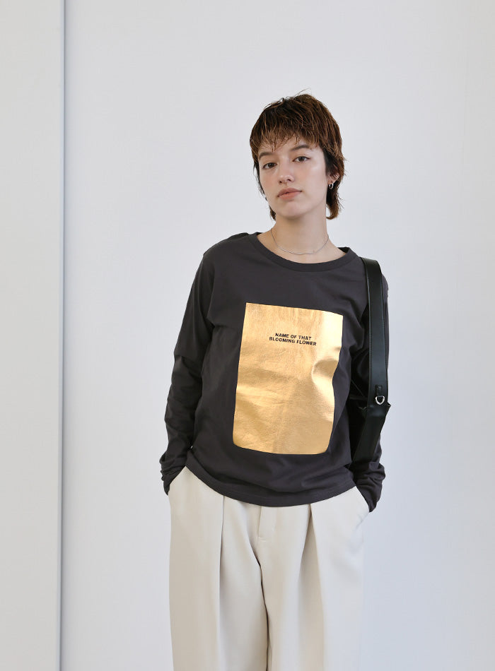 箔プリントロングTシャツ