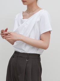 ドレープネックハーフスリーブTシャツ