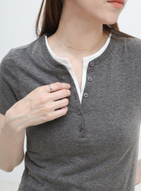 レイヤードライクヘンリーネックＴシャツ