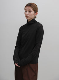 シンプルハイネックロンＴ