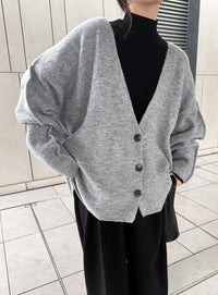スリーブリンキングVネックカーディガン【by SON】