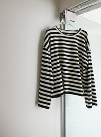 【Et】Flare Sleeve Assorted Border Knit