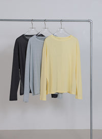 スラブシアークルーネックトップス