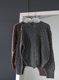 透かし編みジップカーディガン