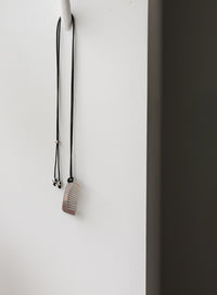 コームモチーフコードネックレス