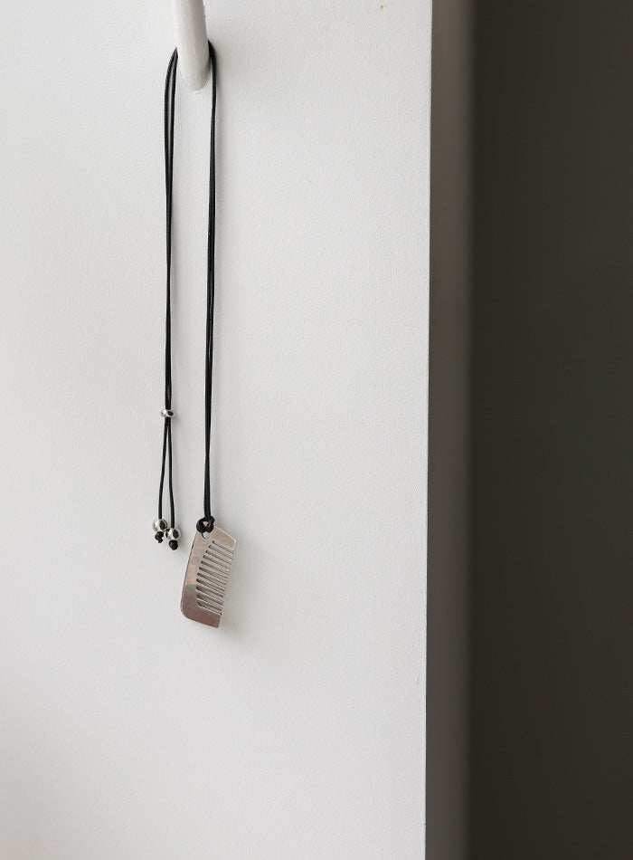 コームモチーフコードネックレス