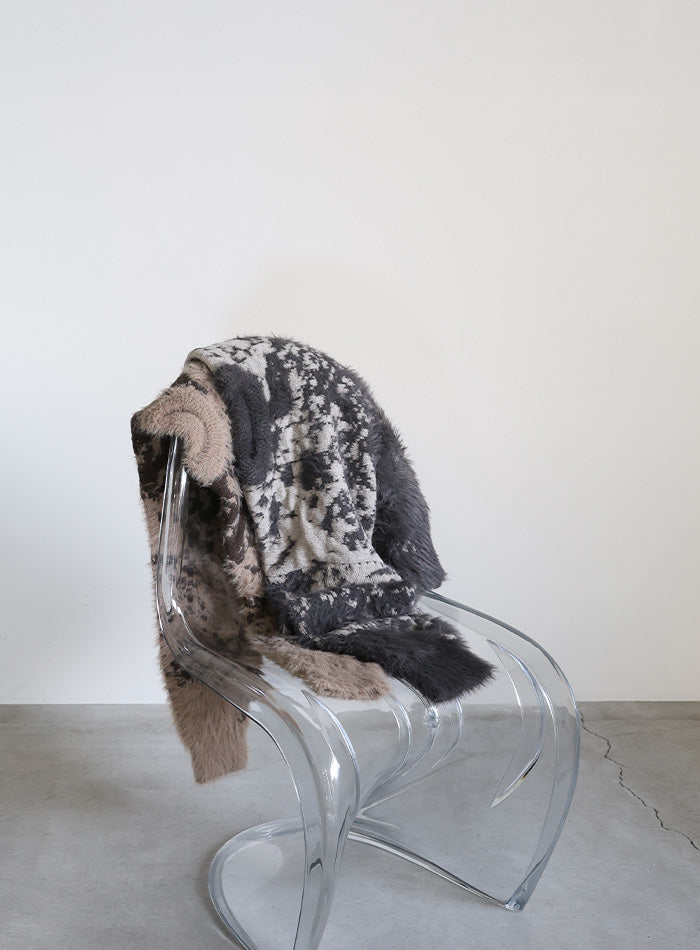 ニュアンスフェザーデザインニット