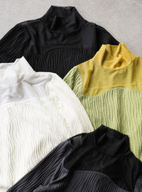 ハイネックシアーウェーブトップス