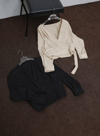 【Et】Belted Wrap Blouse