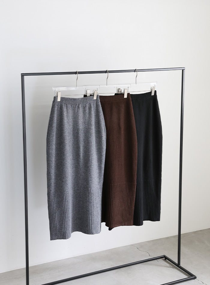 ヘムリブニットIラインスカート
