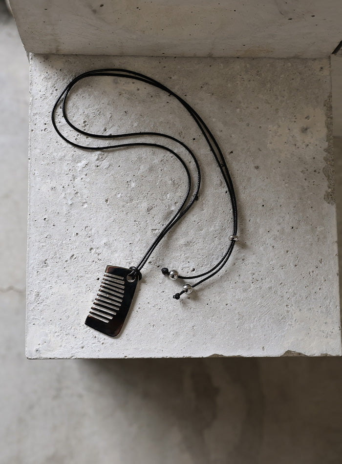 コームモチーフコードネックレス