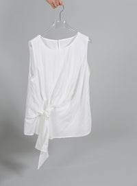 【Et】Asymmetrical Sleeveless Blouse