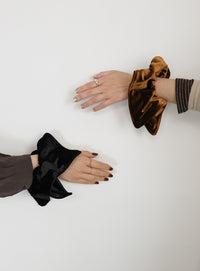 スクエアデザインベロアシュシュ