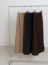 センタープレスワイドストレートスラックス