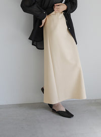 バックスリットストレッチナロースカート