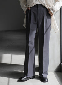 センタープレスストレートスラックス