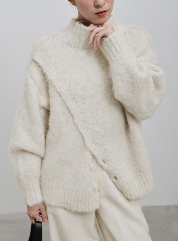 2WAYボタンスリットモヘアライクニット